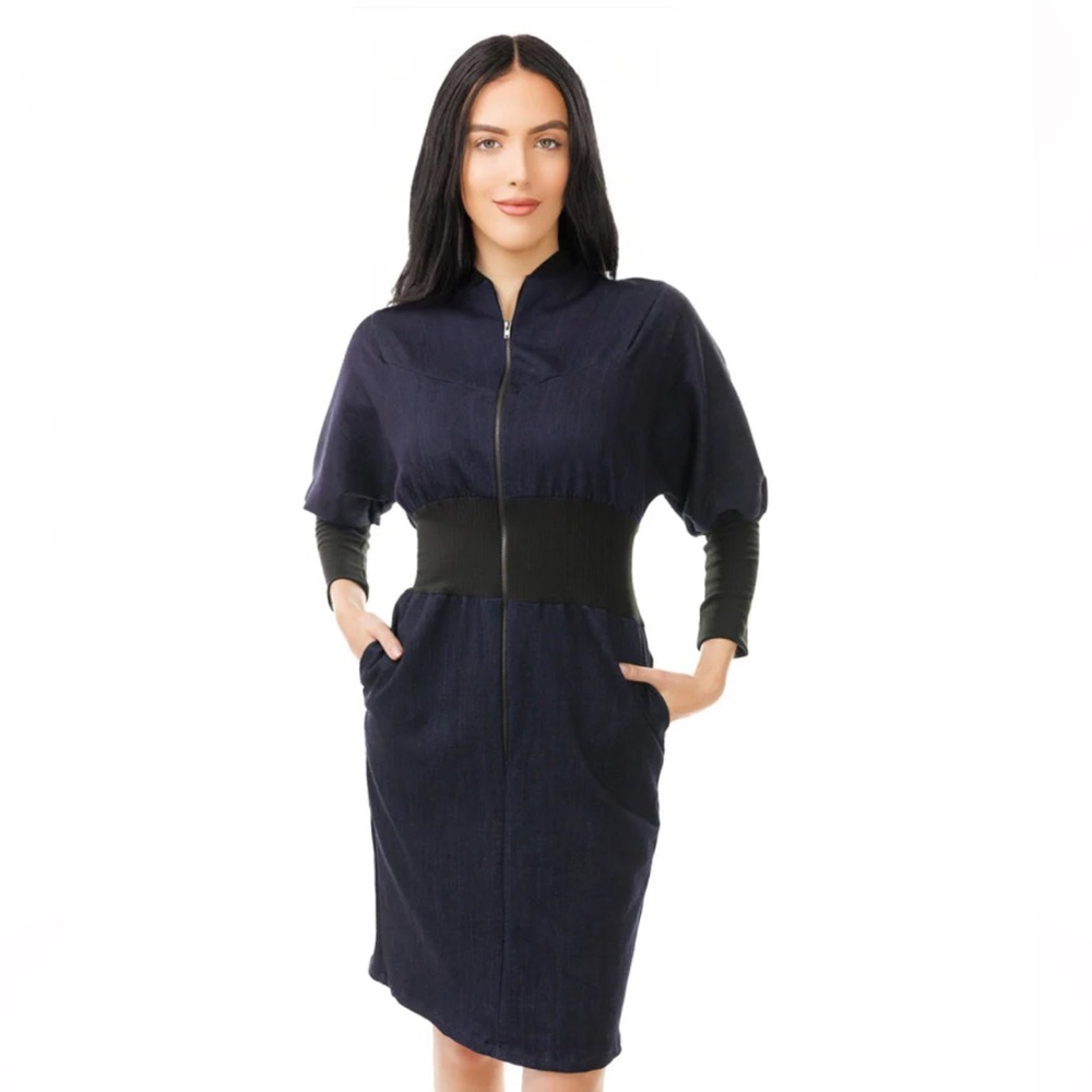 Denim dress with pockets and front zip size Med